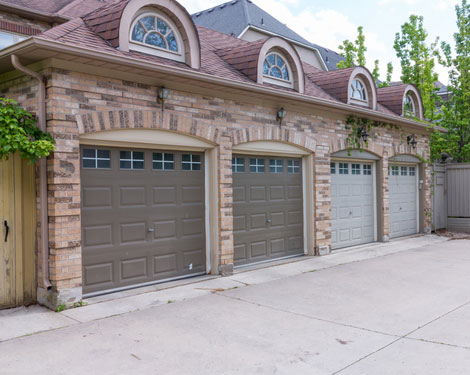Installed garage doors in Milwaukee County Wisconsin